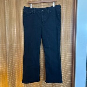 NWOT Madewell Mid-Rise Kick Out Jean (updated cali-Demi)